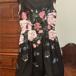 Oscar de la Renta black Dress with floral embroidered flowers
